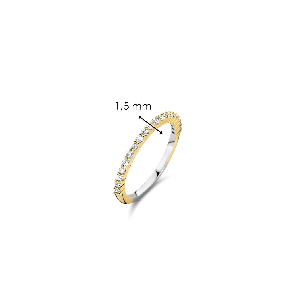 Anillo de plata bañada en oro amarillo con zirconia blanca