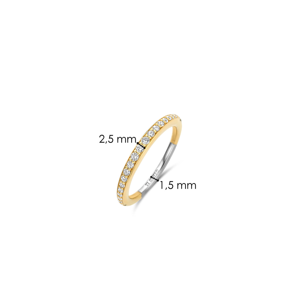 Anillo de plata bañada en oro amarillo con zirconia blanca
