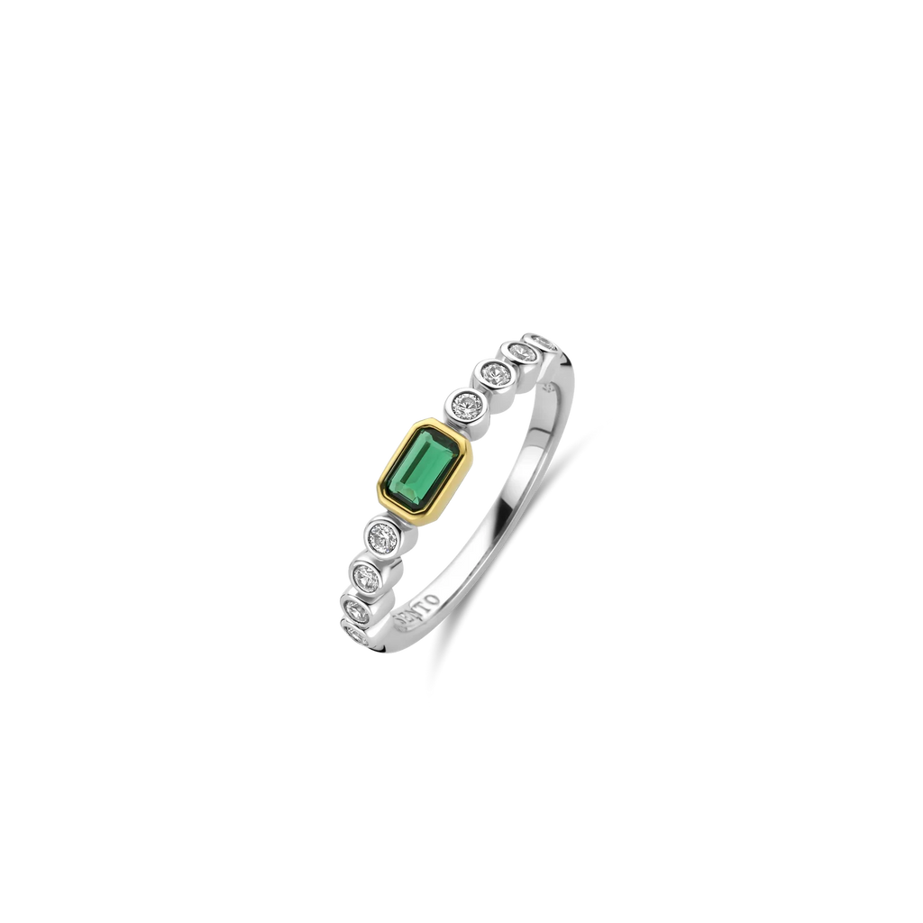 Anillo de plata bañada en oro con zirconia verde