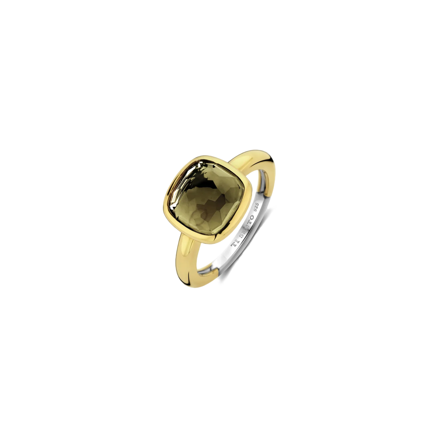 Anillo de plata bañada en oro amarillo con perla de cristal