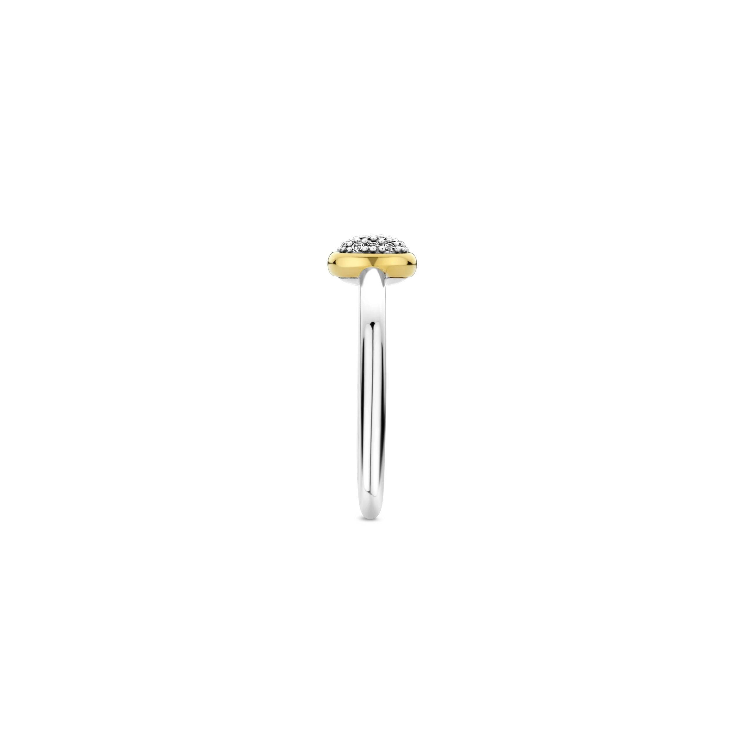 Anillo geométrico de plata bañada en oro amarillo con zirconia blanca