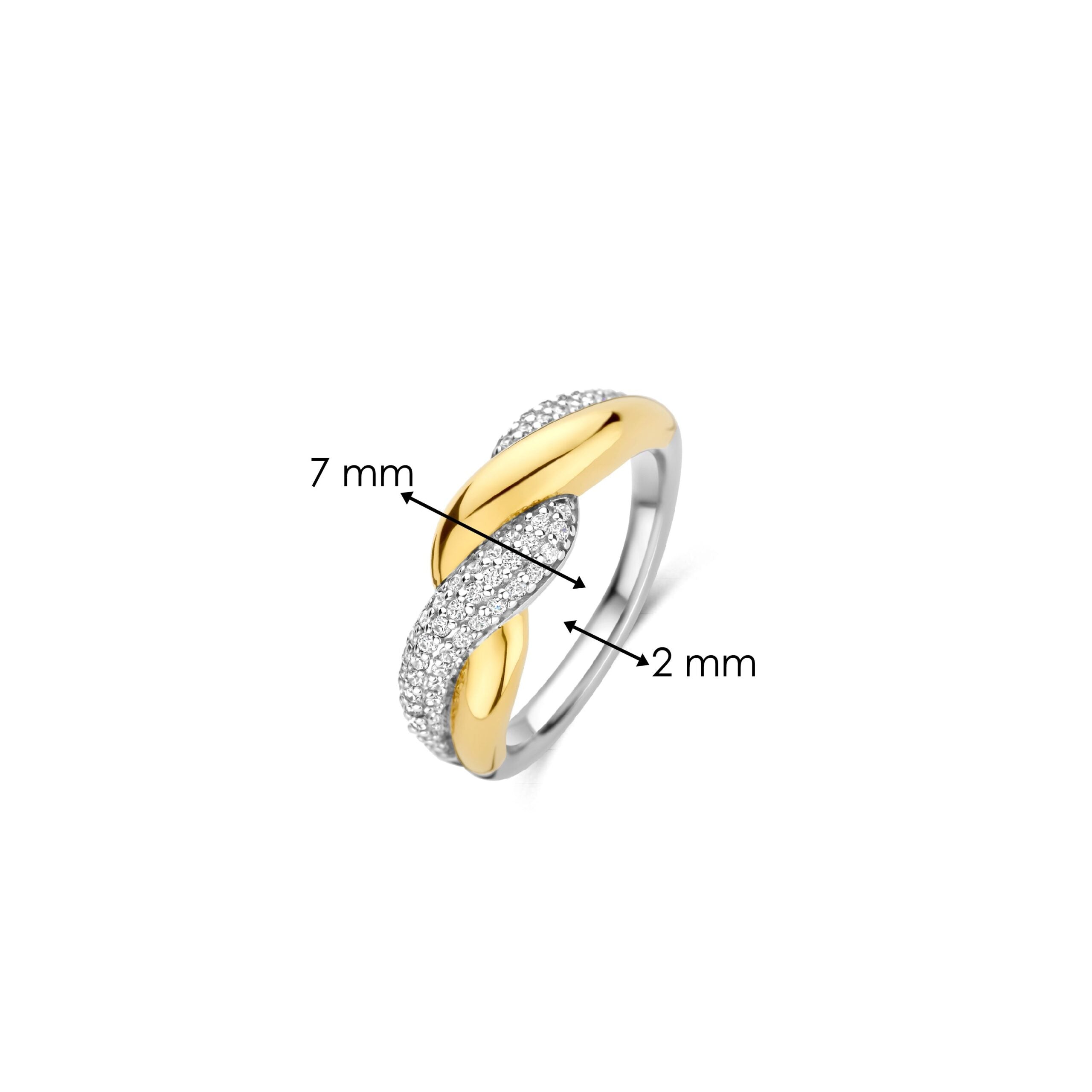 Anillo entrelazado de plata bañada en oro amarillo con zirconia blanca