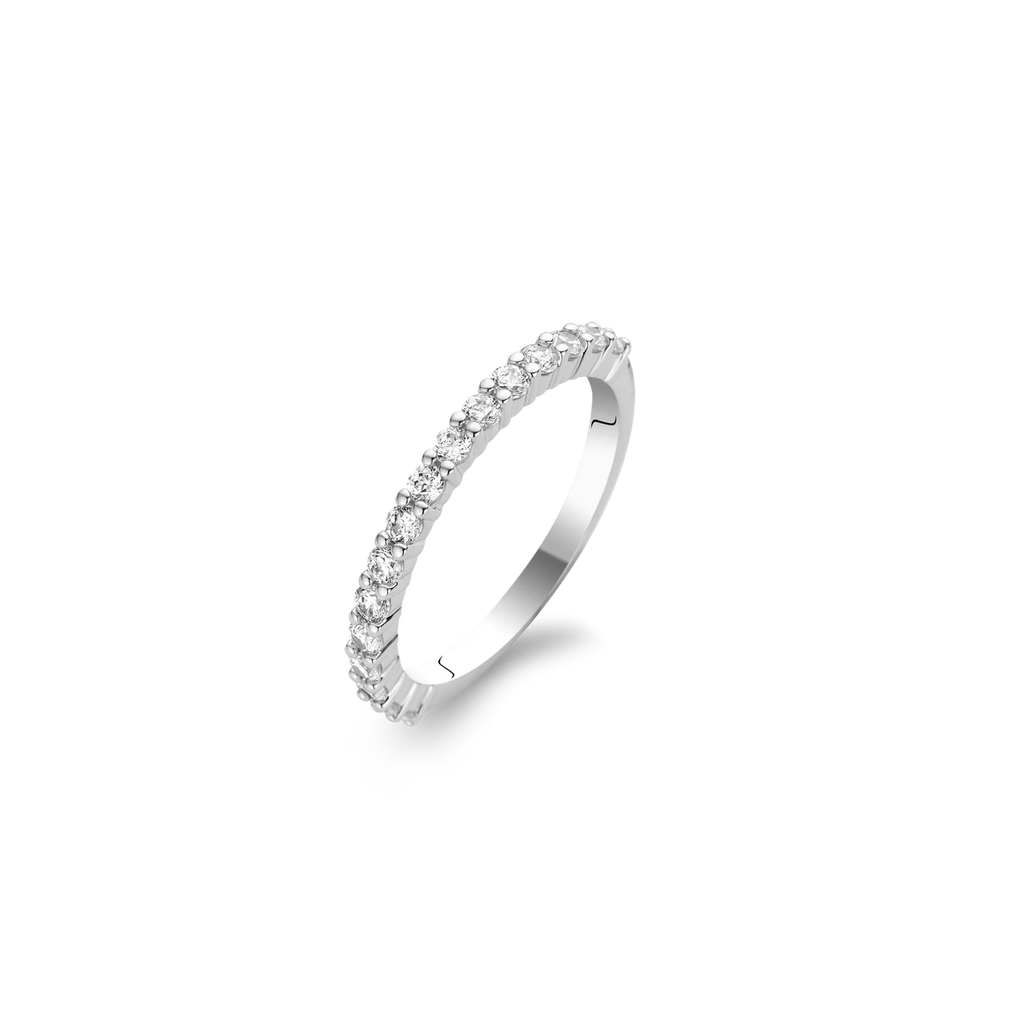 Anillo de plata con acabado platinado y zirconia blanca
