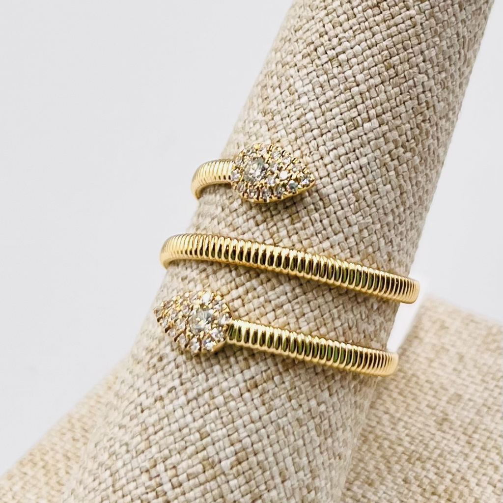 Anillo de 14K oro amarillo pera