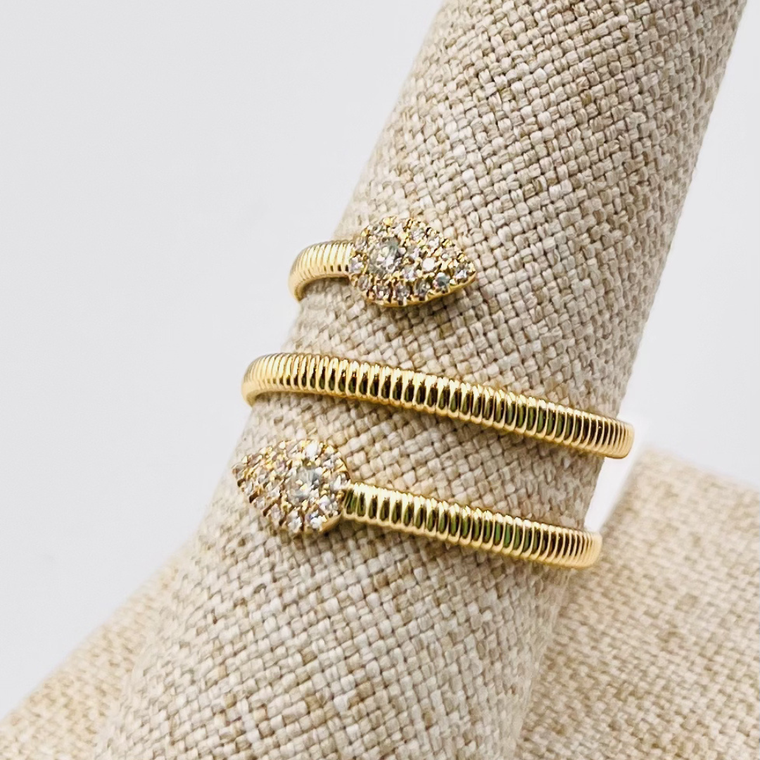 Anillo de 14K oro amarillo pera