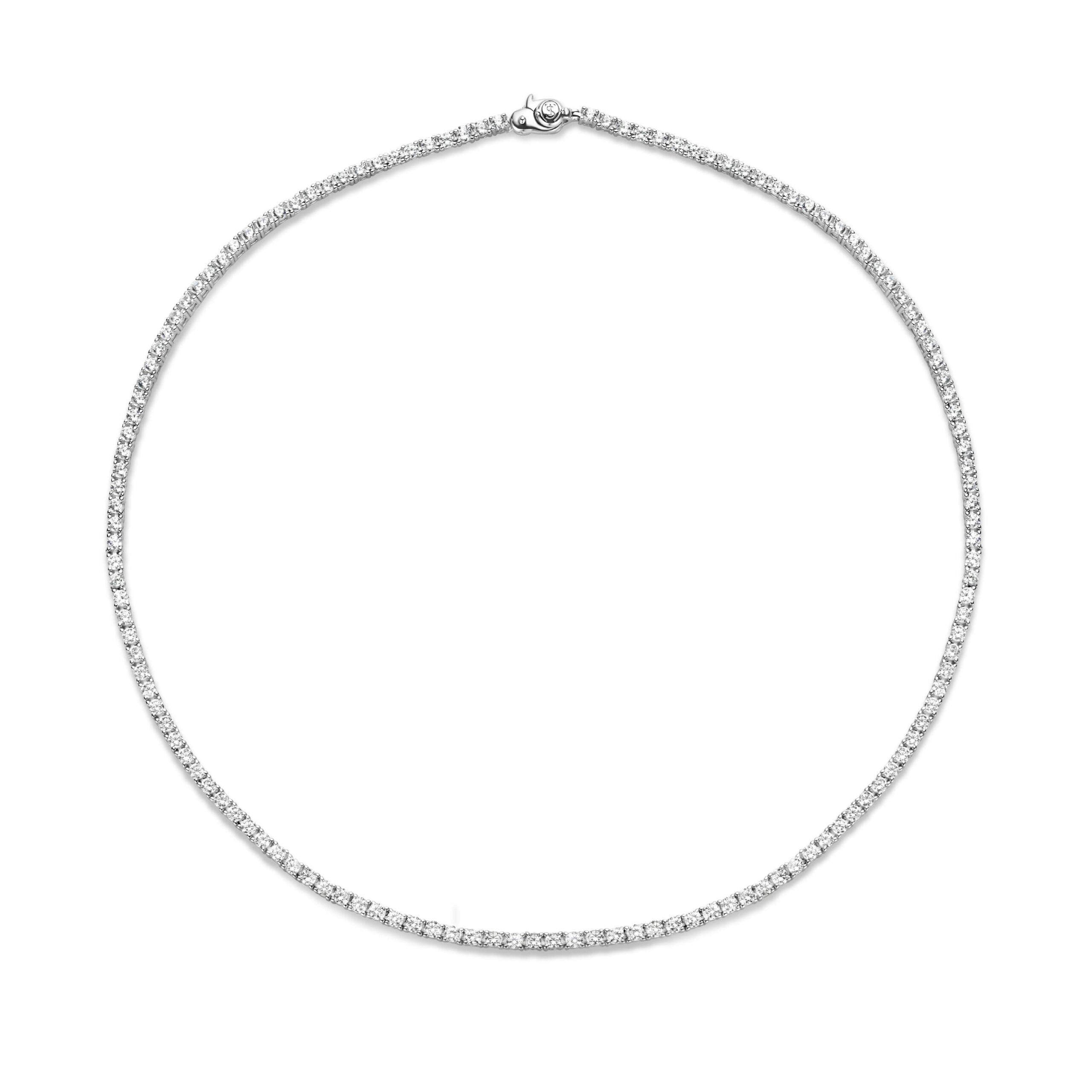 Collar de plata bañada en rodio con zirconia blanca