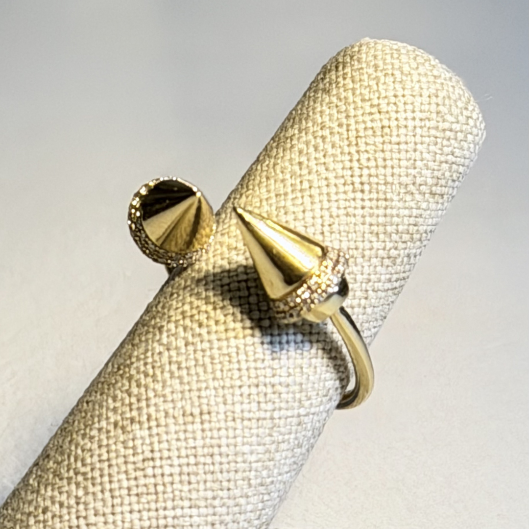 Anillo de 14K oro amarillo conos