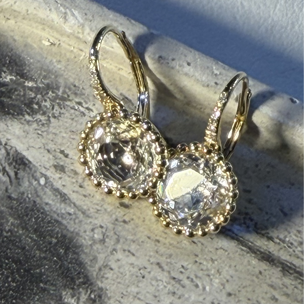 Aretes de 14K oro amarillo white topaz