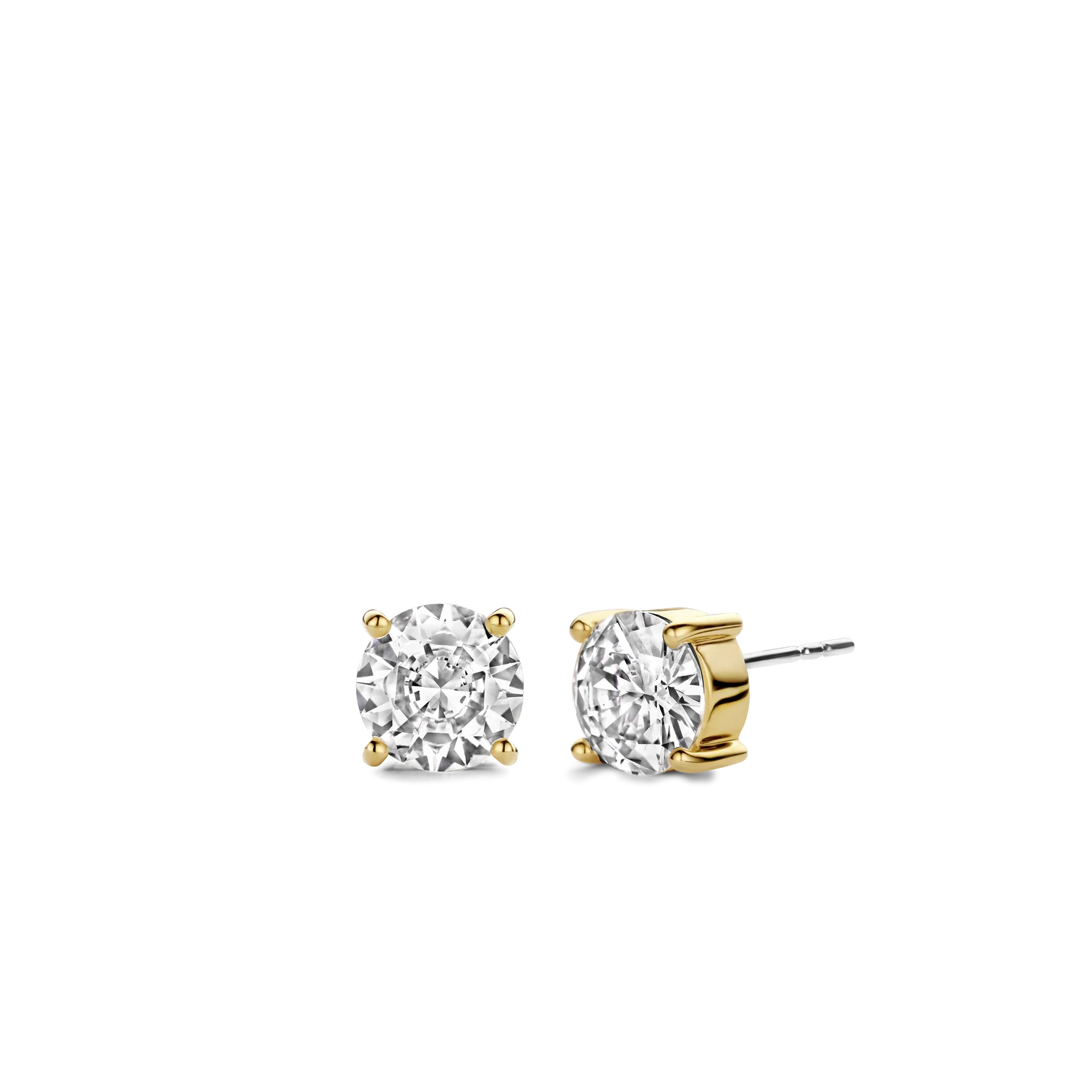 Aretes clásicos de plata dorada con zirconia blanca