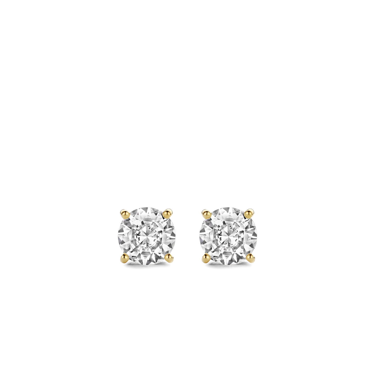 Aretes clásicos de plata dorada con zirconia blanca