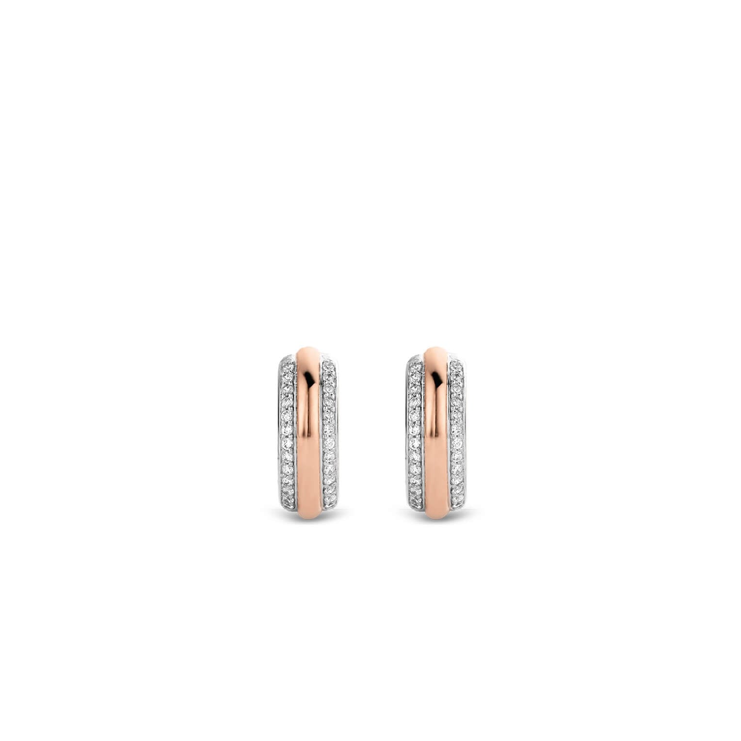 Aretes de aro de plata bañada en oro rosa con zirconia blanca