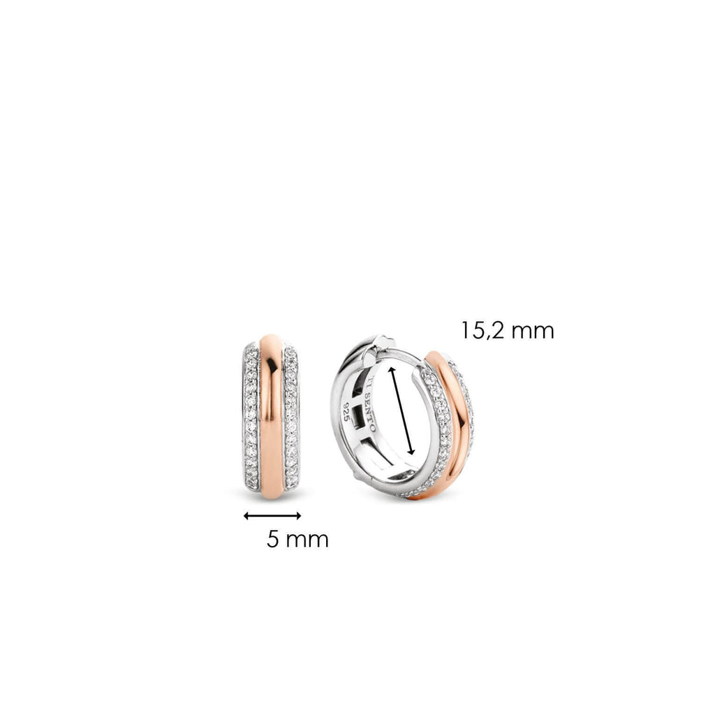Aretes de aro de plata bañada en oro rosa con zirconia blanca