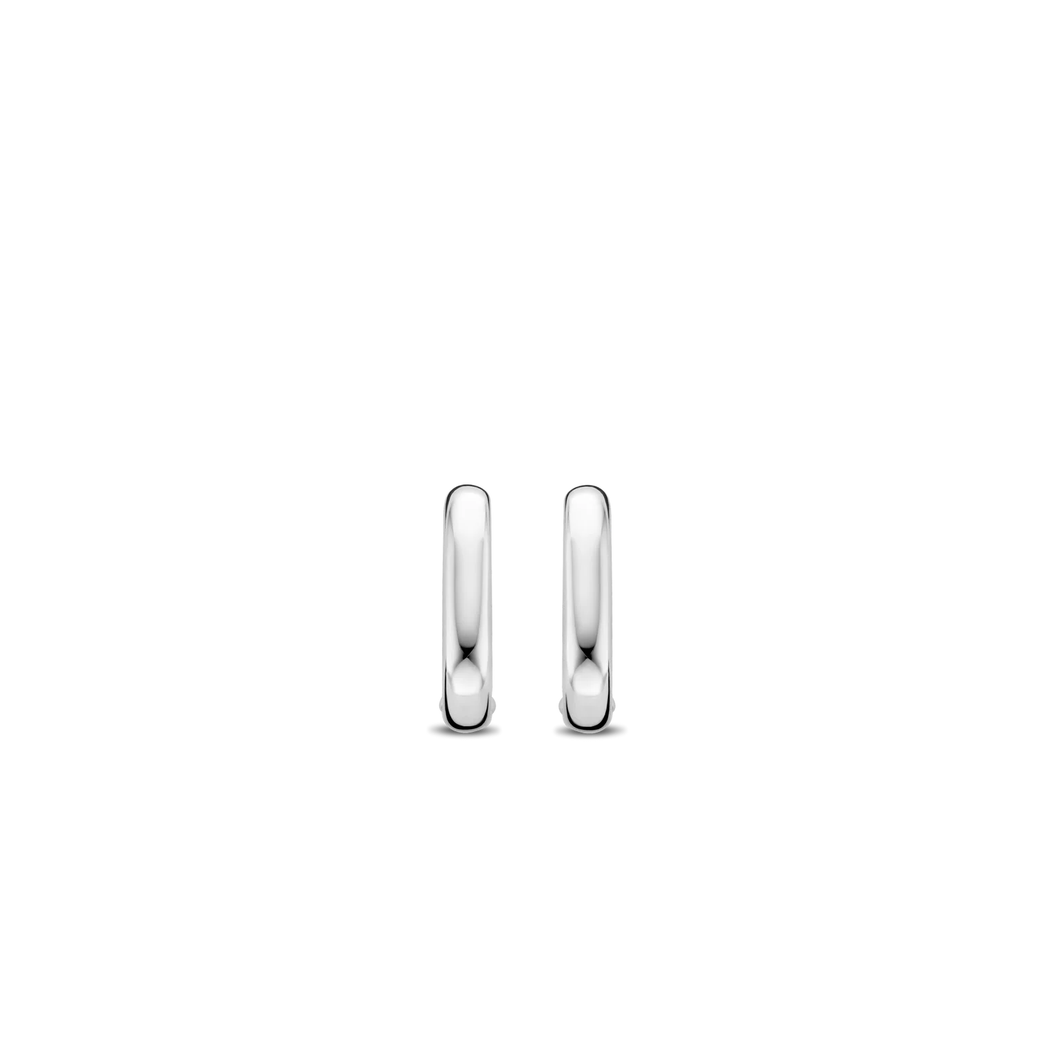Aretes de aro de plata con acabado platinado