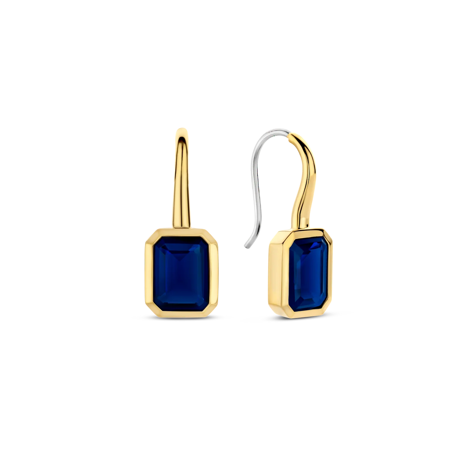 Aretes de plata bañada en oro amarillo con piedra azul