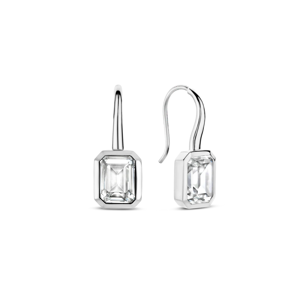 Aretes de plata con acabado platinado y zirconia blanca