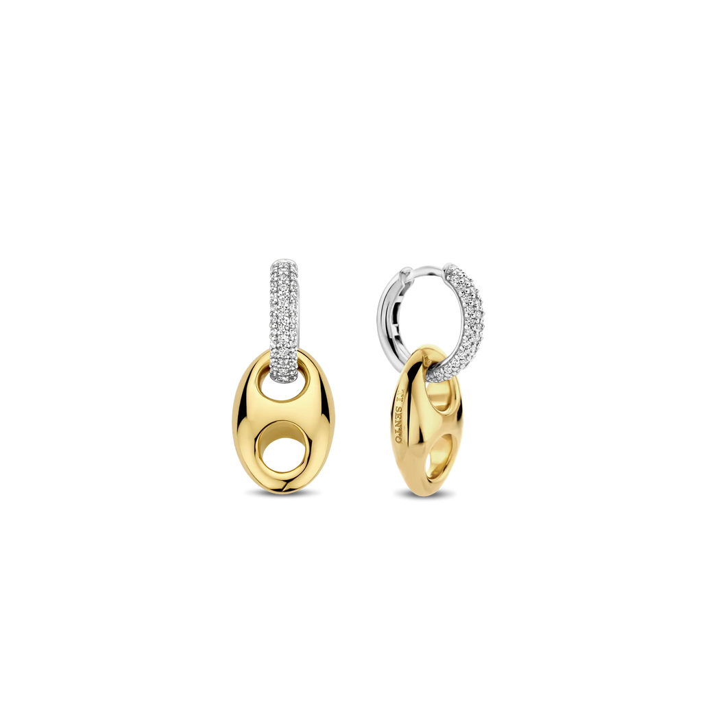 Aretes de plata bañada en oro amarillo con zirconia blanca