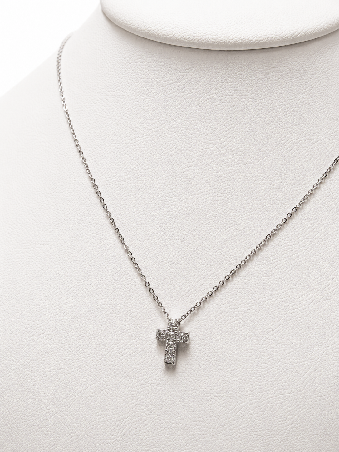 Gargantilla de 14K oro blanco cruz brillantes