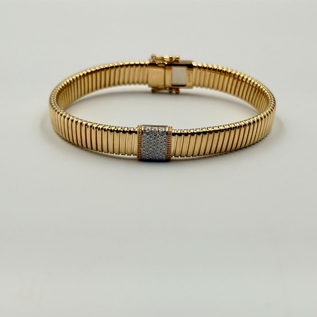 Brazalete de 14K oro amarillo omega