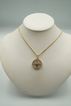 Dije Rosa de los Vientos de 14K oro amarillo