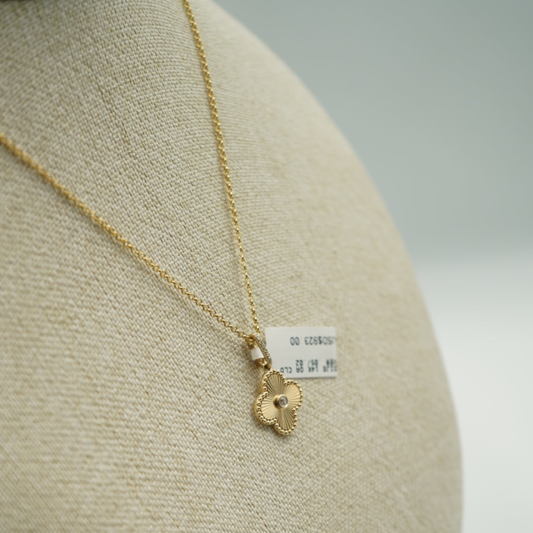 Dije Trebol de 14K oro amarillo