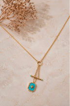 Gargantilla de 14K oro amarillo con charm turquesa